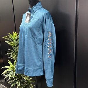 Ariat Team Logo 1/4 zip sweatshirt,chest pocket,embroidered left arm,stretch